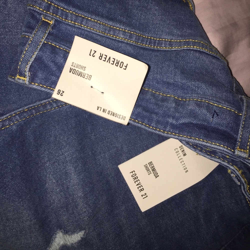 Hight Rise Bermuda Shorts - Picture 7 of 8